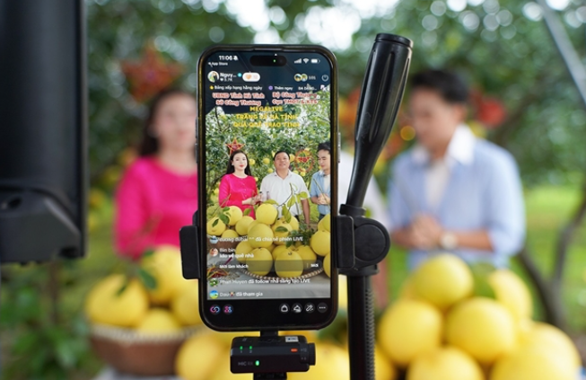 500 đơn hàng đặc sản được "chốt" qua Mega Live